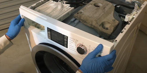 Ремонт стиральных машин Whirlpool в Холмске – сервис от Мастер24, цены от 2054 руб