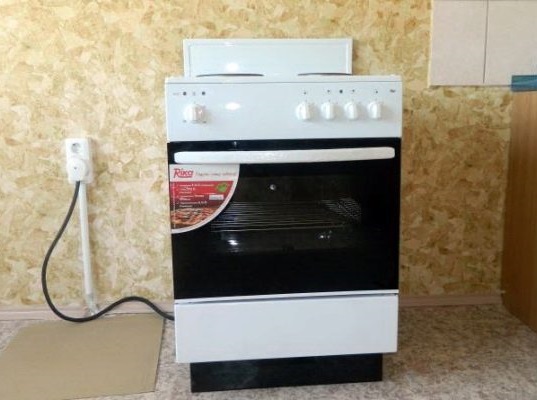 Установка электрической плиты в Холмске от Мастер24 — монтаж под ключ, цена от 1541 руб