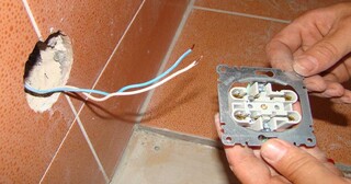 Замена розеток в Холмске в октябре