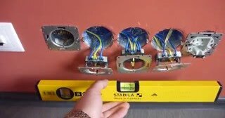 Установка розеток в Холмске в октябре