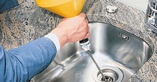 Устранение засоров в трубах и канализации в Холмске в октябре