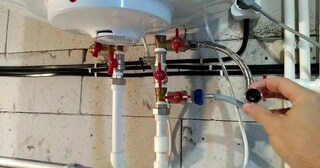 Установка накопительного водонагревателя в Холмске в октябре